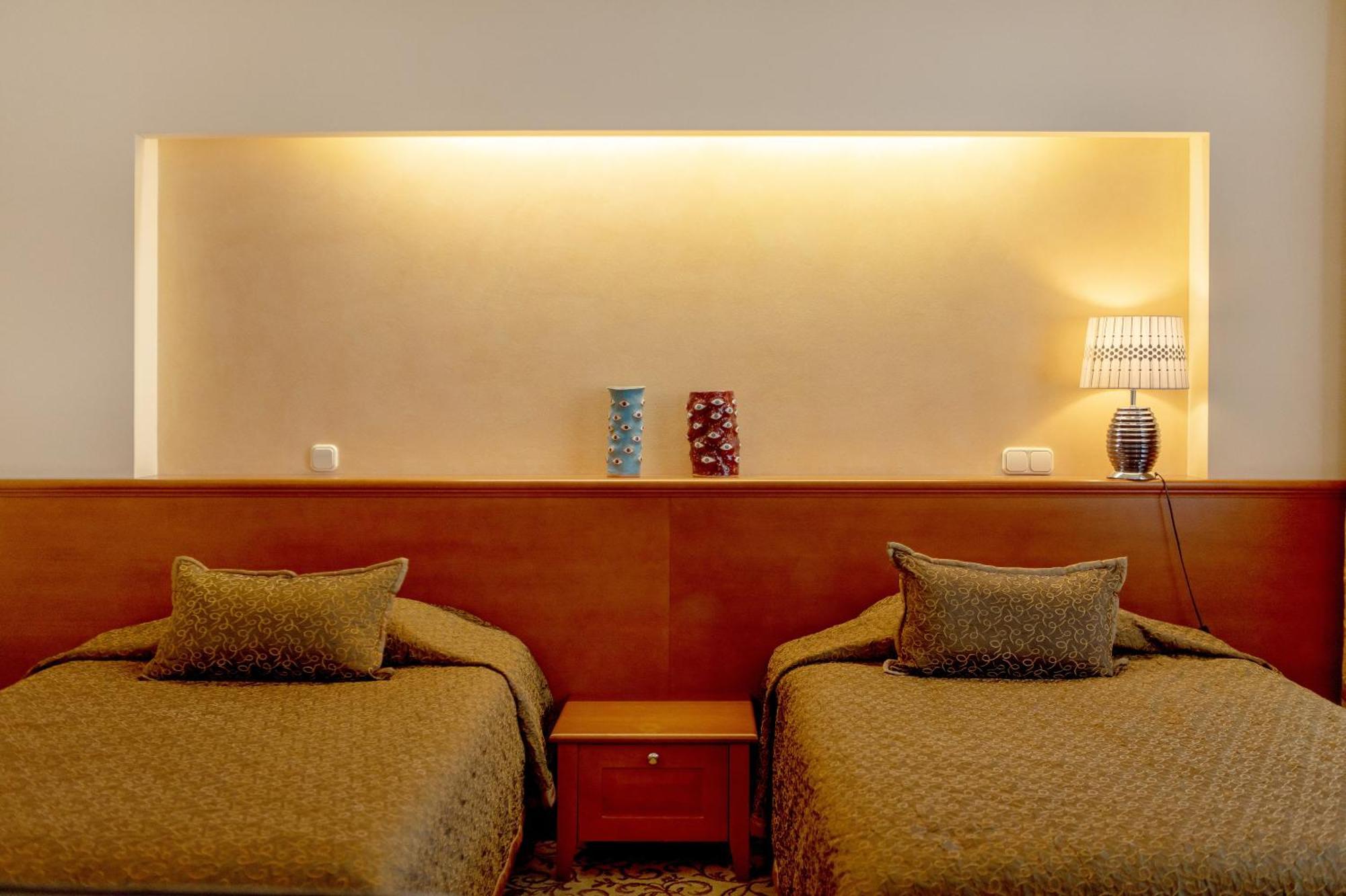 Pazaislis Park Hotel Kaunas Exteriör bild